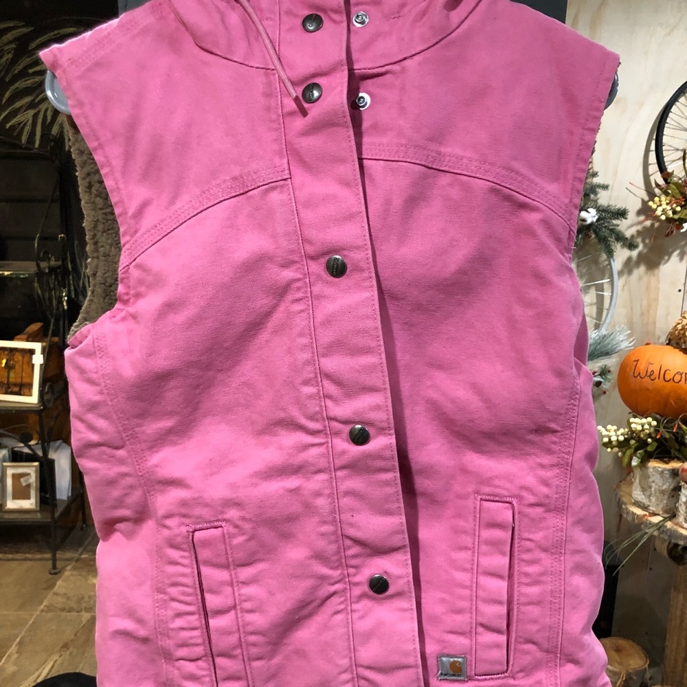 Pink carhartt vest 🌺❤️